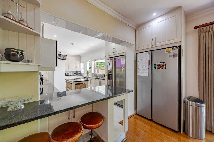 5 Bedroom Property for Sale in Kenilworth Upper Western Cape